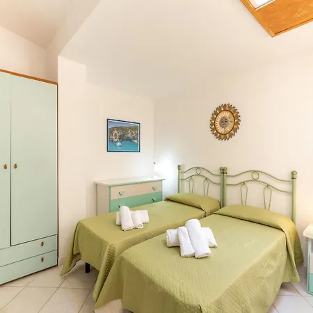 Apartamento In By Dolce Acqua Cliff *