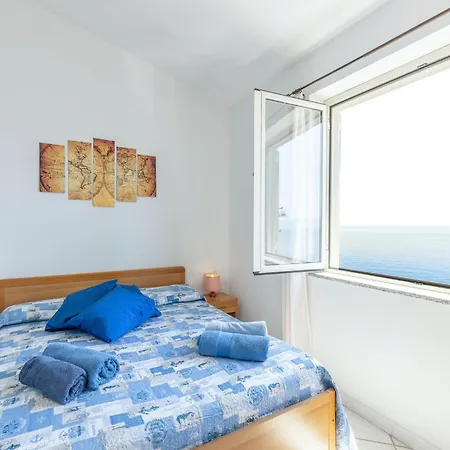 In By Dolce Acqua Cliff * Cala Gonone
